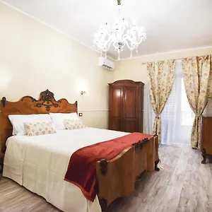 Luxury Via Genova , Palermo Italia
